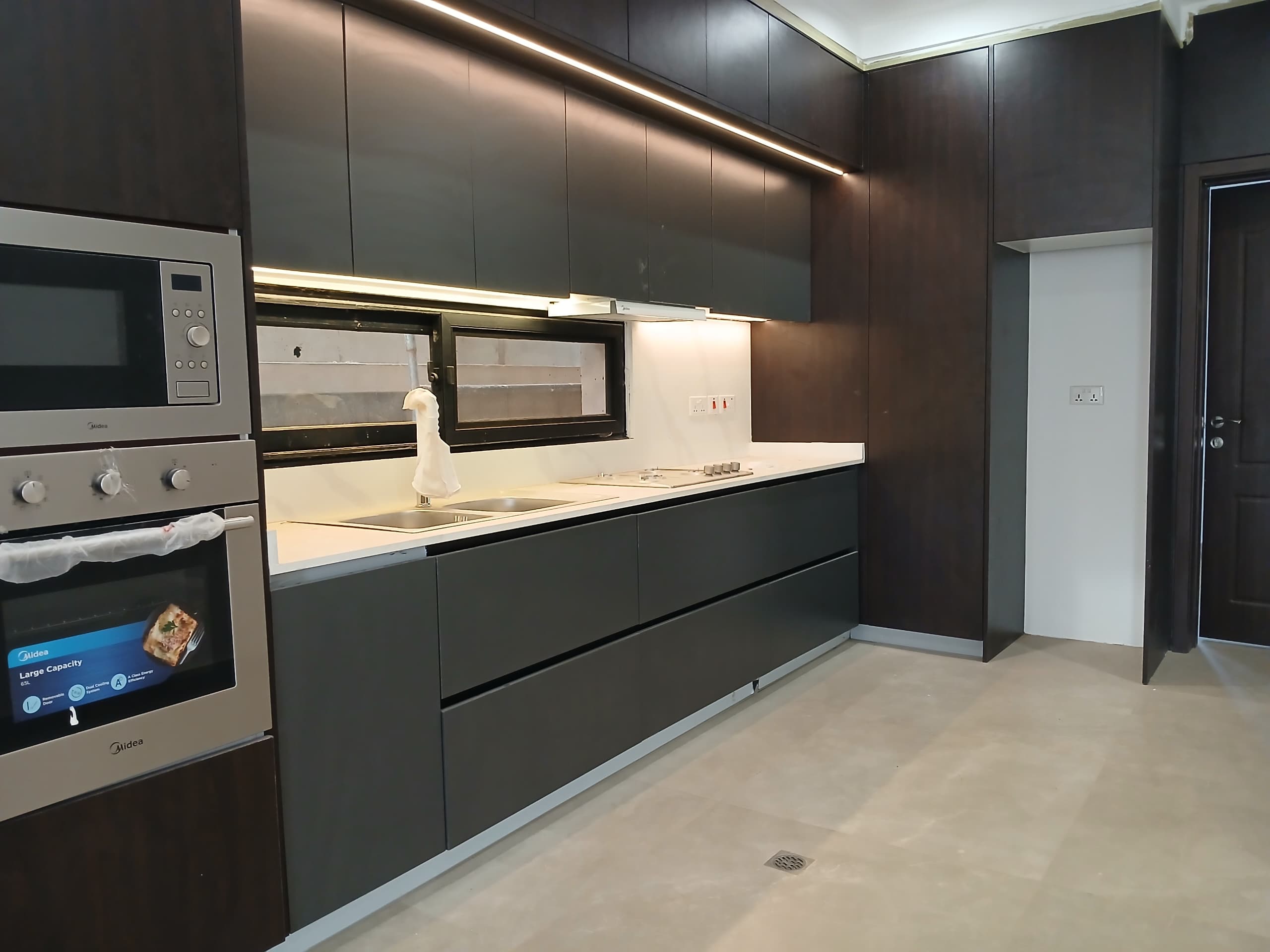 4.5-Bedroom Semi-Furnished Townhouses For Sale