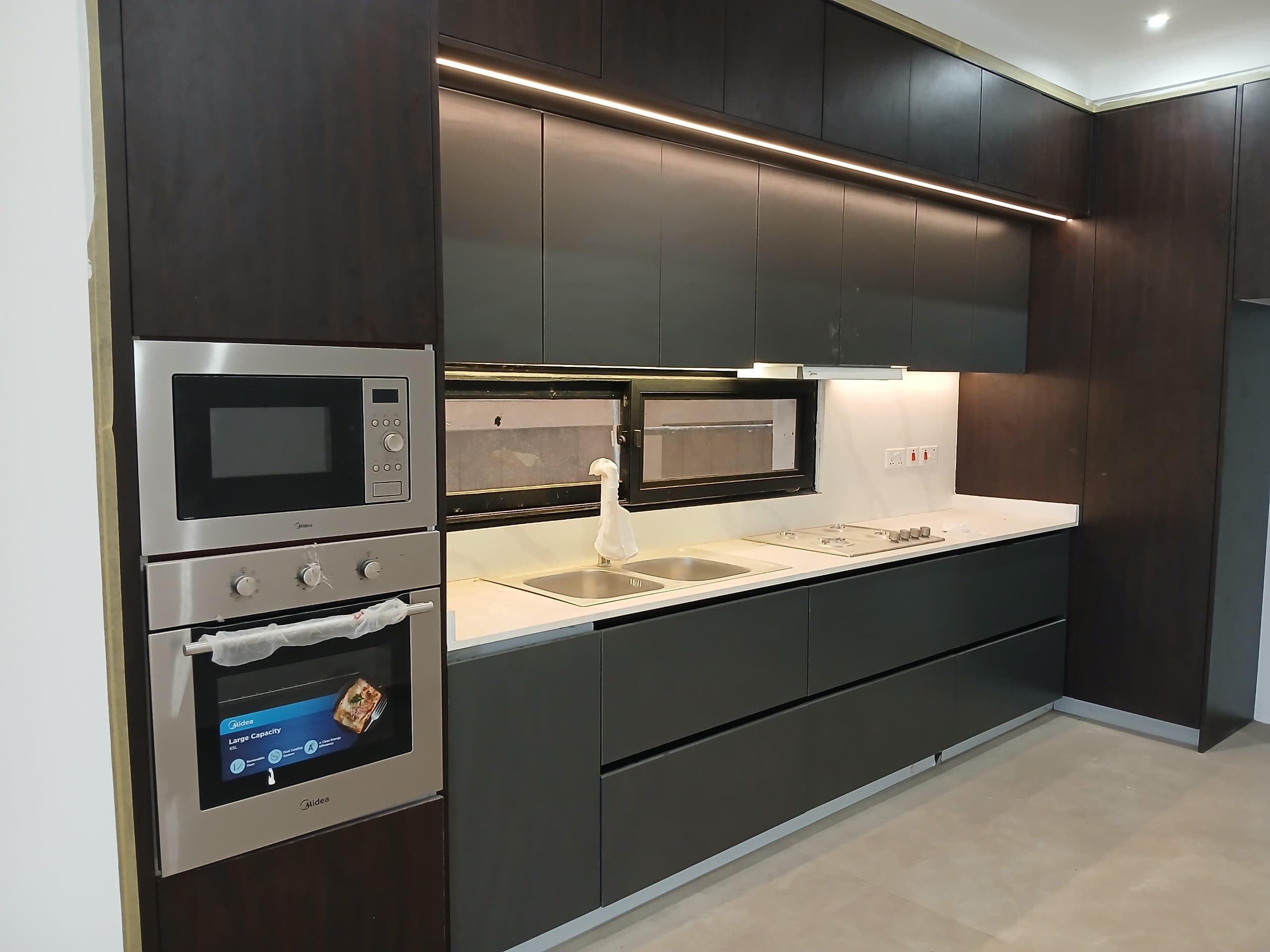 4.5-Bedroom Semi-Furnished Townhouses For Sale